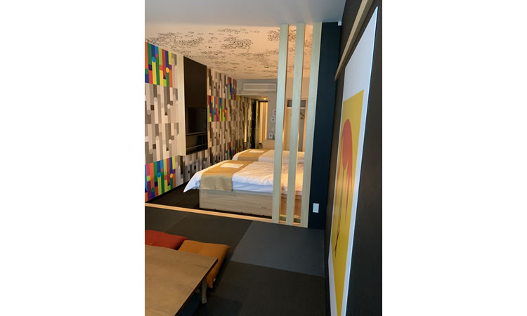 サクラクレパスルーム：さきしまコスモタワーホテル