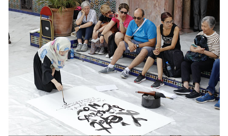 モスケ・ドゥ・パリ　奉納揮毫